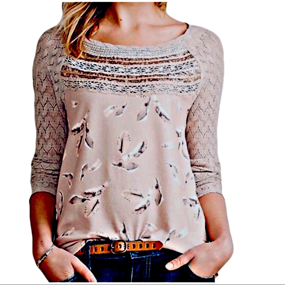 Anthropologie One September feather design lace sleeved sequin embellish…